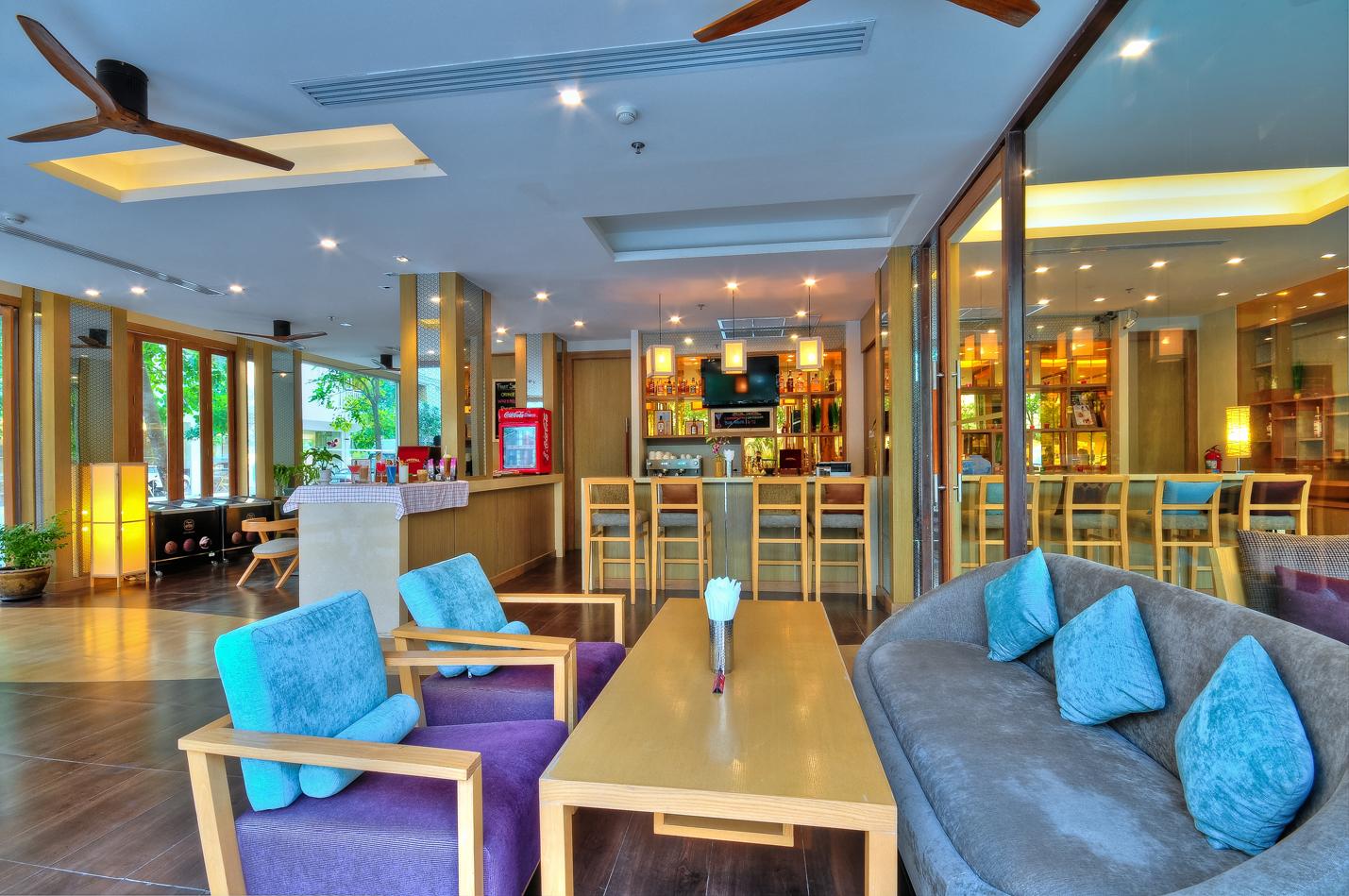 Ashlee Plaza Patong Hotel & Spa Buitenkant foto