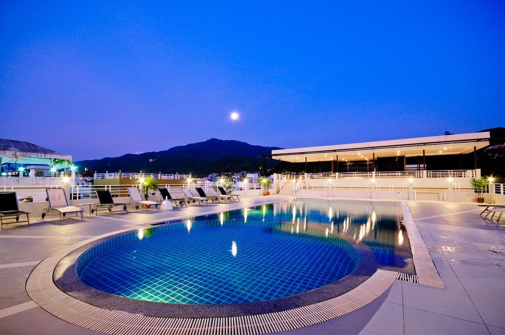 Ashlee Plaza Patong Hotel & Spa Buitenkant foto